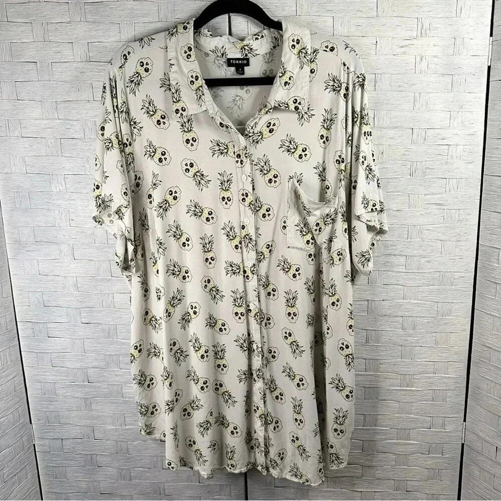 Torrid button-down blouse skull pineapples tropic… - image 5